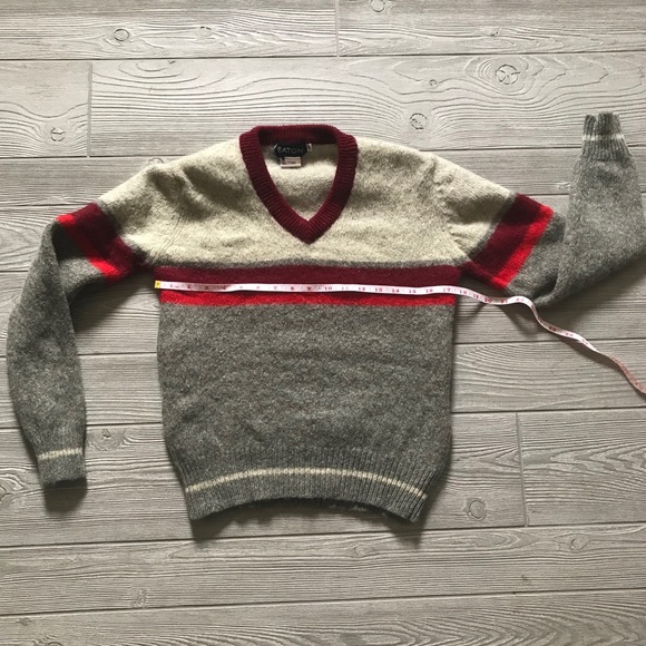 VINTAGE Eaton V-Neck Virgin Wool Grey Sweater - Picture 9 of 10